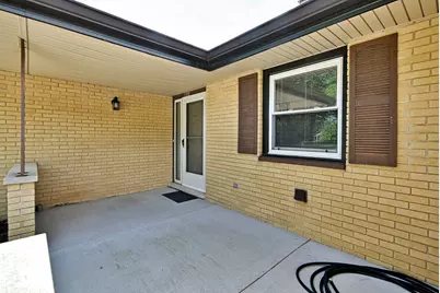 132 S Staffire Drives, Schaumburg, IL 60193 - Photo 5