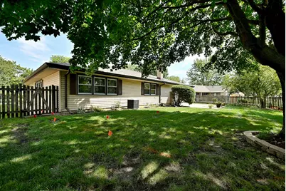 132 S Staffire Drives, Schaumburg, IL 60193 - Photo 35