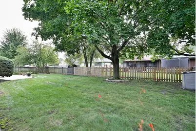 132 S Staffire Drives, Schaumburg, IL 60193 - Photo 33