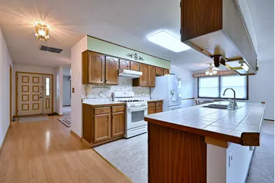 132 S Staffire Drives, Schaumburg, IL 60193 - Photo 21