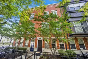 2503 S Calumet Ave, Chicago, IL 60616 - Photo 1