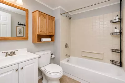 5112 W Greenbrier Drive, McHenry, IL 60050 - Photo 11