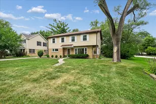 2272 Asbury Rd, Northbrook, IL 60062 - Photo 3