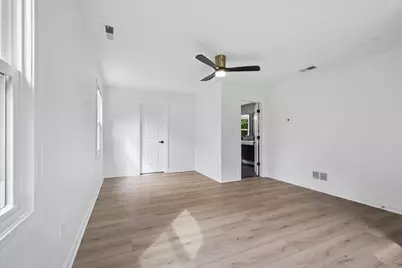 [Address not provided], Northbrook, IL 60062 - Photo 17