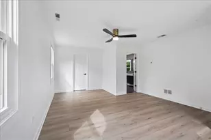 2272 Asbury Rd, Northbrook, IL 60062 - Photo 17