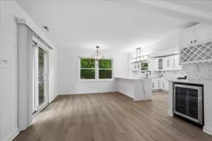 2272 Asbury Rd, Northbrook, IL 60062 - Photo 9