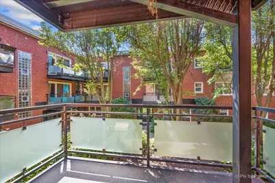 6421 N Damen Avenue #2W, Chicago, IL 60645 - Photo 5