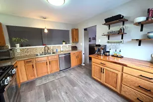 4749 Oregon Trail, McHenry, IL 60050 - Photo 17