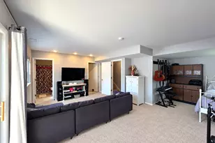 4749 Oregon Trail, McHenry, IL 60050 - Photo 43