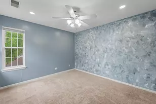 189 Polaris Dr, Lake in the Hills, IL 60156 - Photo 13