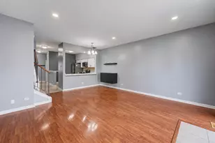 189 Polaris Dr, Lake in the Hills, IL 60156 - Photo 5