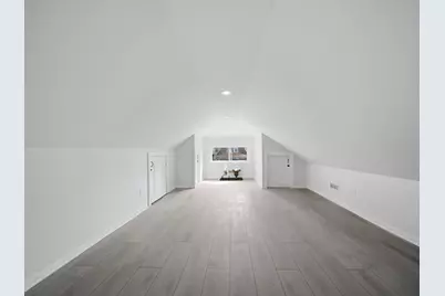 7948 S Colfax Avenue, Chicago, IL 60617 - Photo 23
