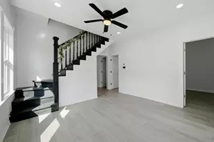 7948 S Colfax Ave, Chicago, IL 60617 - Photo 9