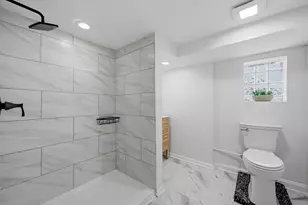 7948 S Colfax Ave, Chicago, IL 60617 - Photo 25