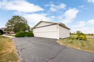 9S041 Stearman Dr, Naperville, IL 60564 - Photo 35