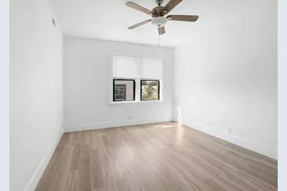 6431 N California Avenue, Chicago, IL 60645 - Photo 5