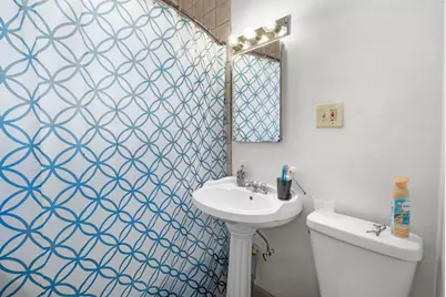 6431 N California Avenue, Chicago, IL 60645 - Photo 29