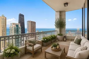 55 E Erie St, Chicago, IL 60610 - Photo 7