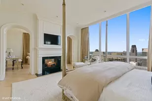 55 E Erie St, Chicago, IL 60610 - Photo 23