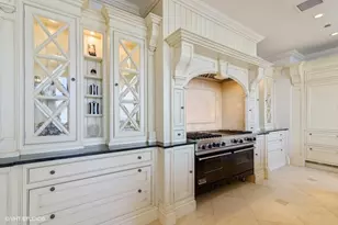 55 E Erie St, Chicago, IL 60610 - Photo 13