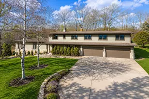 1971 Countryside Dr, Libertyville, IL 60048 - Photo 1