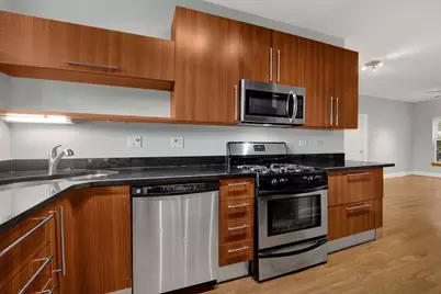 3408 W Sunnyside Avenue #3, Chicago, IL 60625 - Photo 9