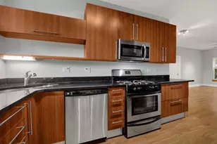 3408 W Sunnyside Ave, Chicago, IL 60625 - Photo 9