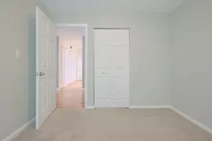 2003 Sudbury Dr, Hoffman Estates, IL 60169 - Photo 13