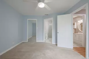 2003 Sudbury Dr, Hoffman Estates, IL 60169 - Photo 17