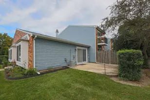 2003 Sudbury Dr, Hoffman Estates, IL 60169 - Photo 5