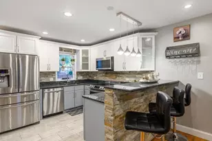 2727 Elder Ln, Franklin Park, IL 60131 - Photo 7