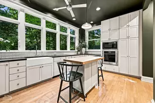 1364 E 49th St, Chicago, IL 60615 - Photo 15