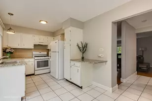 2141 Greystone Pl, Hoffman Estates, IL 60169 - Photo 13