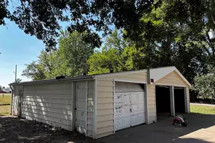 660 W Jackson St, Virden, IL 62690 - Photo 17