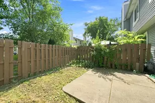 1989 Georgetown Ln, Hoffman Estates, IL 60169 - Photo 19