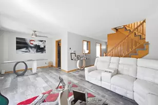 1989 Georgetown Ln, Hoffman Estates, IL 60169 - Photo 7