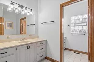 7645 W Rascher Ave, Chicago, IL 60656 - Photo 19