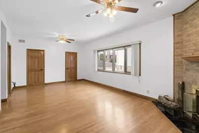 7645 W Rascher Avenue, Chicago, IL 60656 - Photo 13