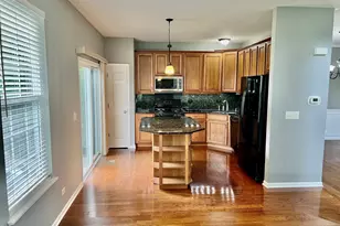 731 S Jade Ln, Round Lake, IL 60073 - Photo 9