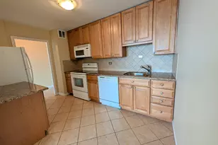 5455 N Sheridan Rd, Chicago, IL 60640 - Photo 3