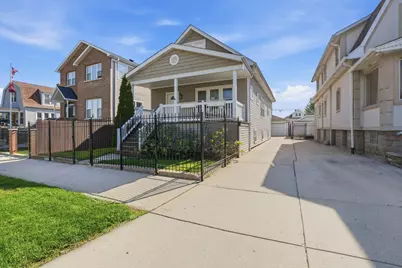 2923 N New England Avenue, Chicago, IL 60634 - Photo 1