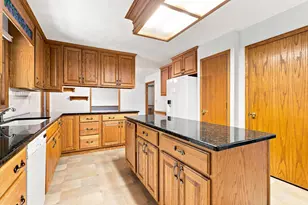 830 Oriole Ct, Geneseo, IL 61254 - Photo 13