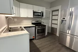 603 W Oakland Ave, Bloomington, IL 61701 - Photo 17
