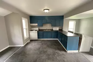 103 E Church St, Champaign, IL 61820 - Photo 3
