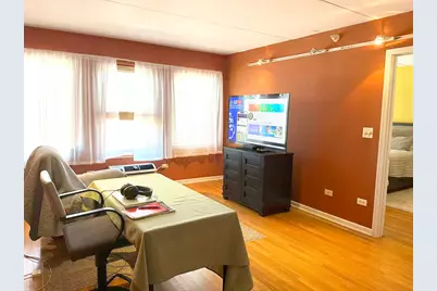 1041 Susan Collins Lane #501, Oak Park, IL 60302 - Photo 5