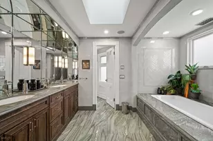 2831 N Pine Grove Ave, Chicago, IL 60657 - Photo 45