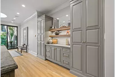 2831 N Pine Grove Avenue, Chicago, IL 60657 - Photo 23