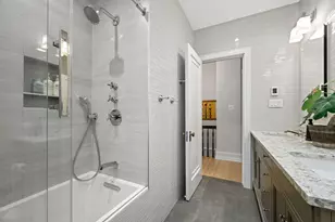 2831 N Pine Grove Ave, Chicago, IL 60657 - Photo 39