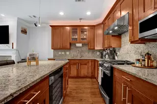 409 W North Ave, Chicago, IL 60610 - Photo 9