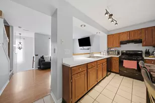 6374 Nugget Cir, Hanover Park, IL 60133 - Photo 9